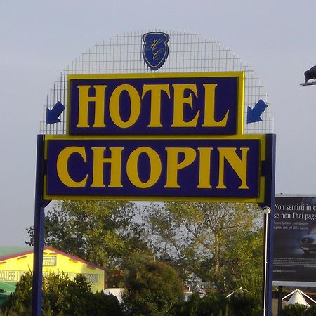 Hotel Chopin Фиумичино Екстериор снимка
