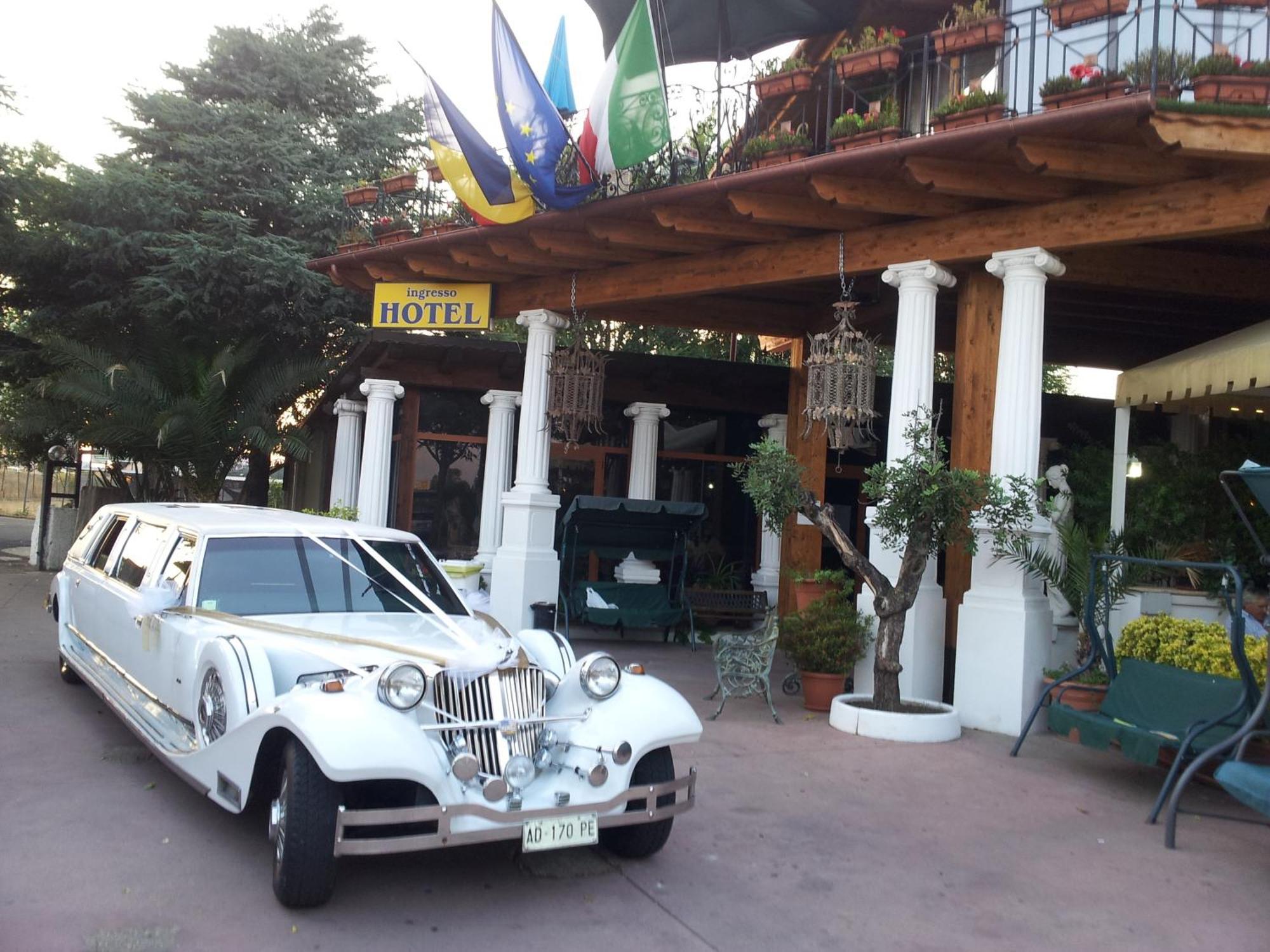 Hotel Chopin Фиумичино Екстериор снимка