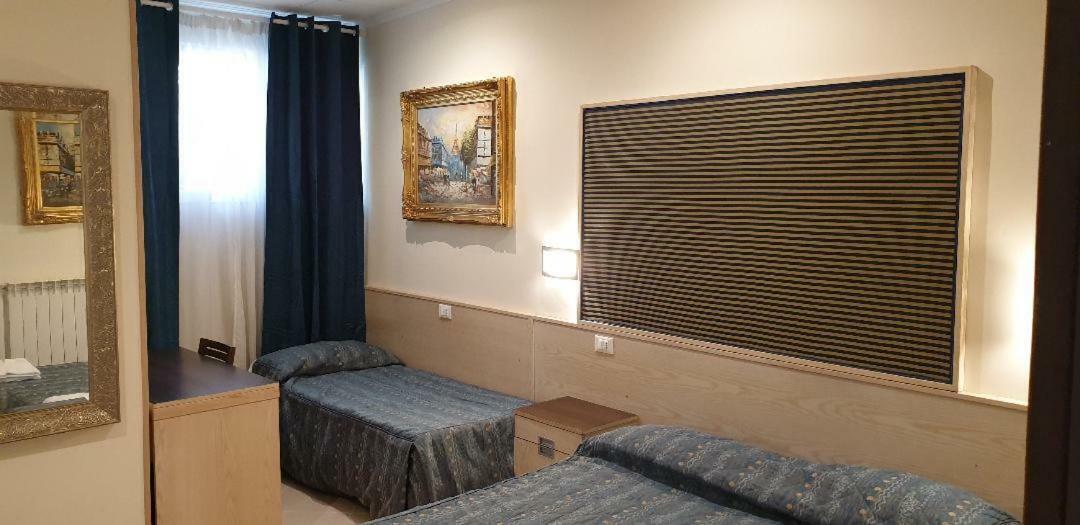 Hotel Chopin Фиумичино Екстериор снимка
